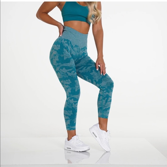 NVGTN Pants - Teal Camo Seamless leggings